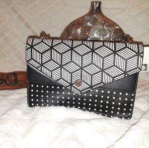 Anne klein bag with illusion design!!! NWT